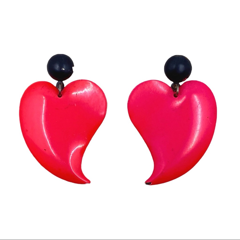 Vintage 70’s - 80’s Hot Pink Metal Heart Earrings